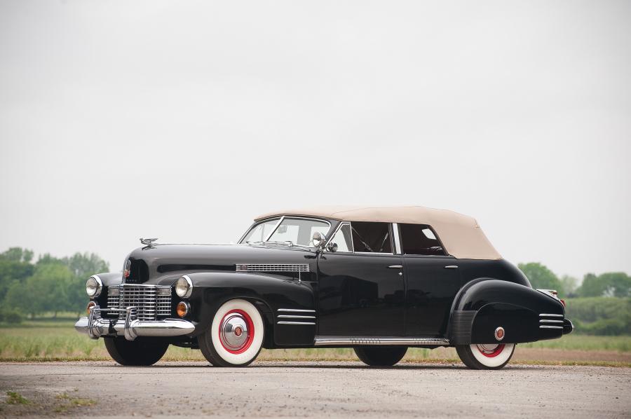  Cadillac Series 62 Convertible Sedan (6229D) 1941 года  (фото 34 из 51)